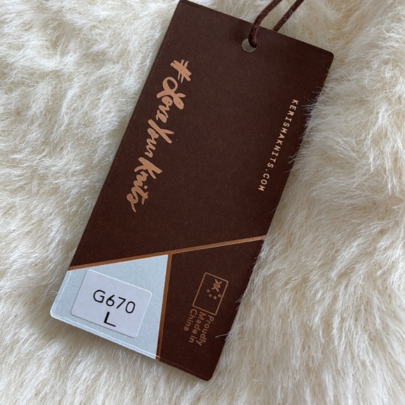 Fuzzy sleeveless top - Picture 3 of 7